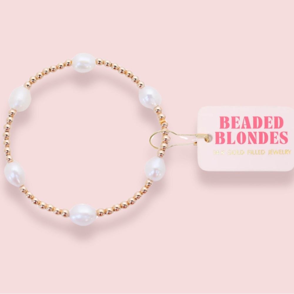 BEADED BLONDES Pearl Poppi Bracelet in Gold